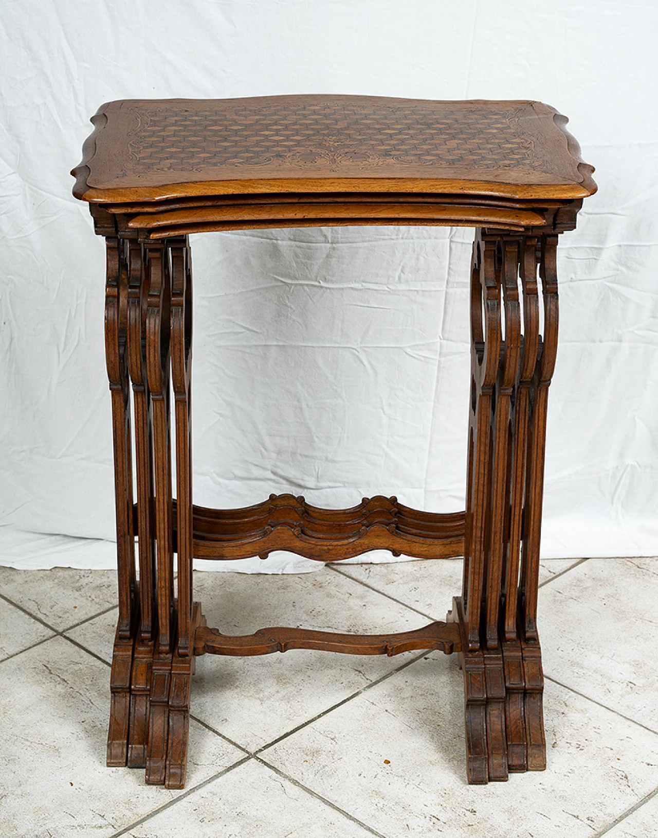 4 Napoleon III walnut side tables with geometric inlays, 19th century 5