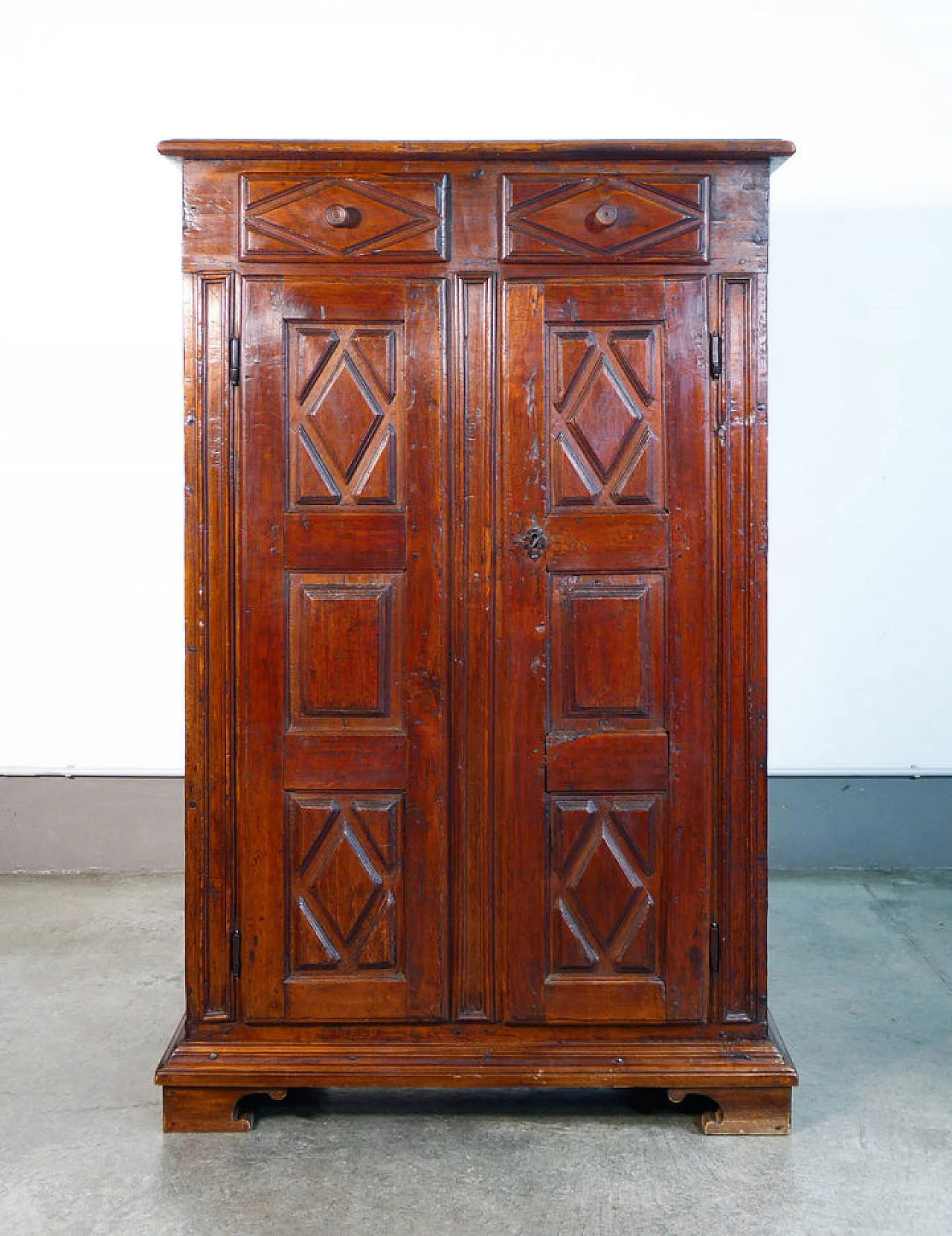 Piedmontese solid poplar wardrobe, early 19th century 4