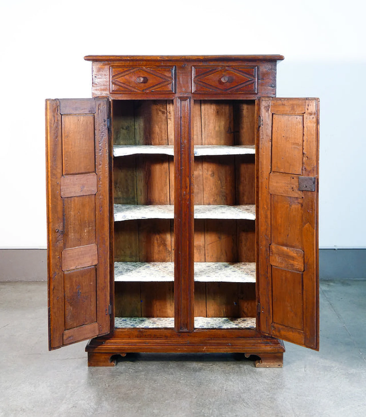 Piedmontese solid poplar wardrobe, early 19th century 5