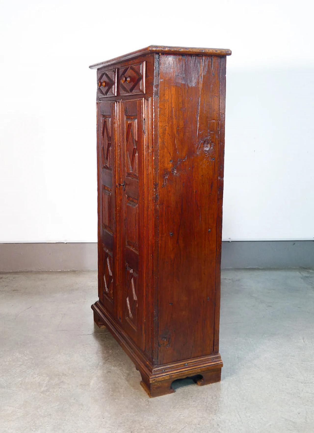 Piedmontese solid poplar wardrobe, early 19th century 8