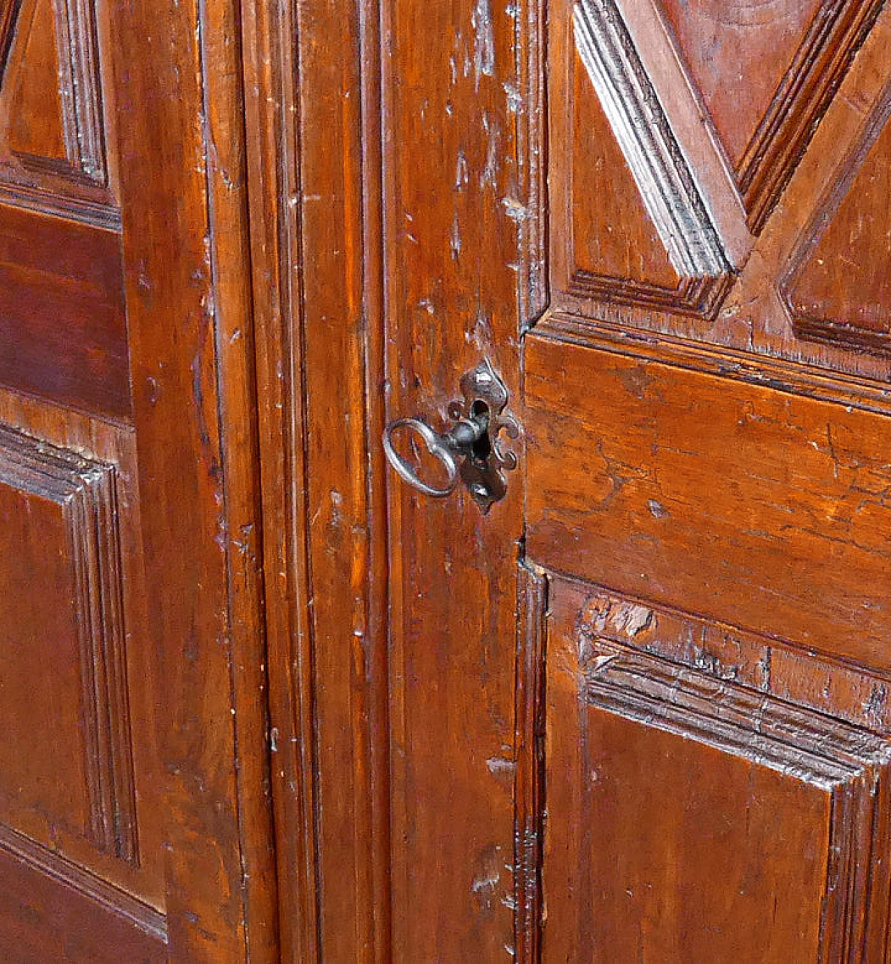 Piedmontese solid poplar wardrobe, early 19th century 10