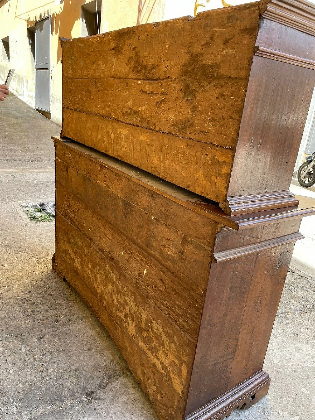 Credenza da sacrestia in massello di noce, '800 4