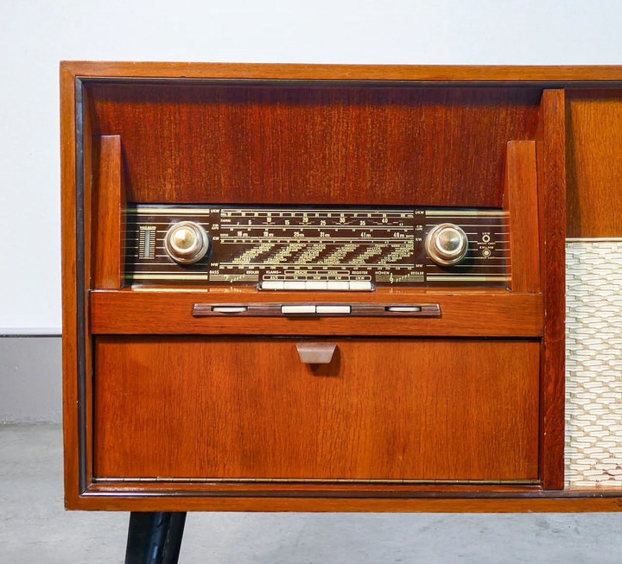 Mobile radio con giradischi Wega 224, anni '60 9