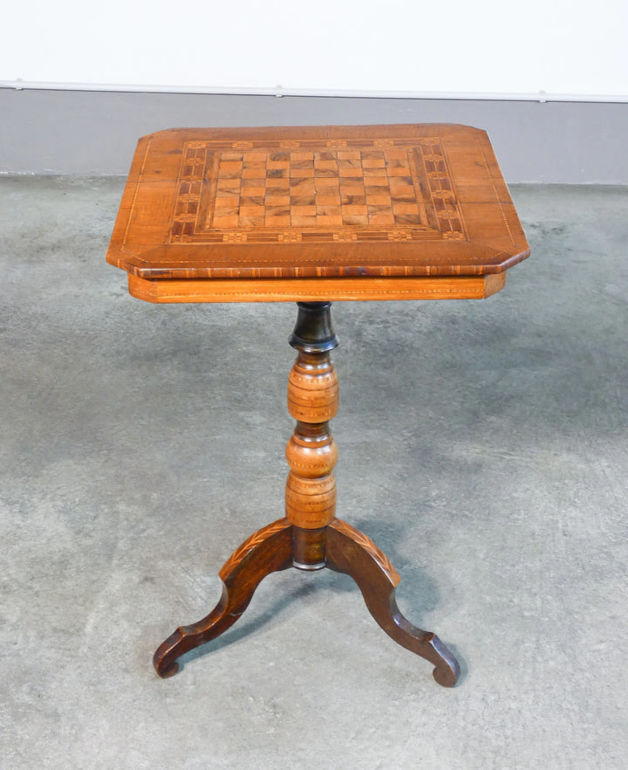 Louis Philippe side table with inlaid chessboard top, 19th century 6