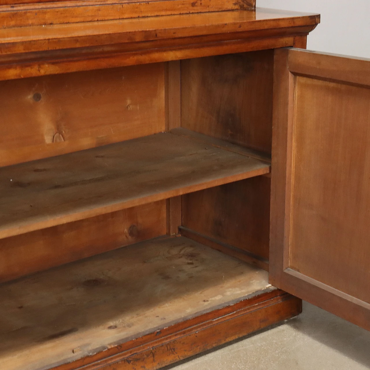 Mahogany bookcase with glass and wood doors, 19th century 9