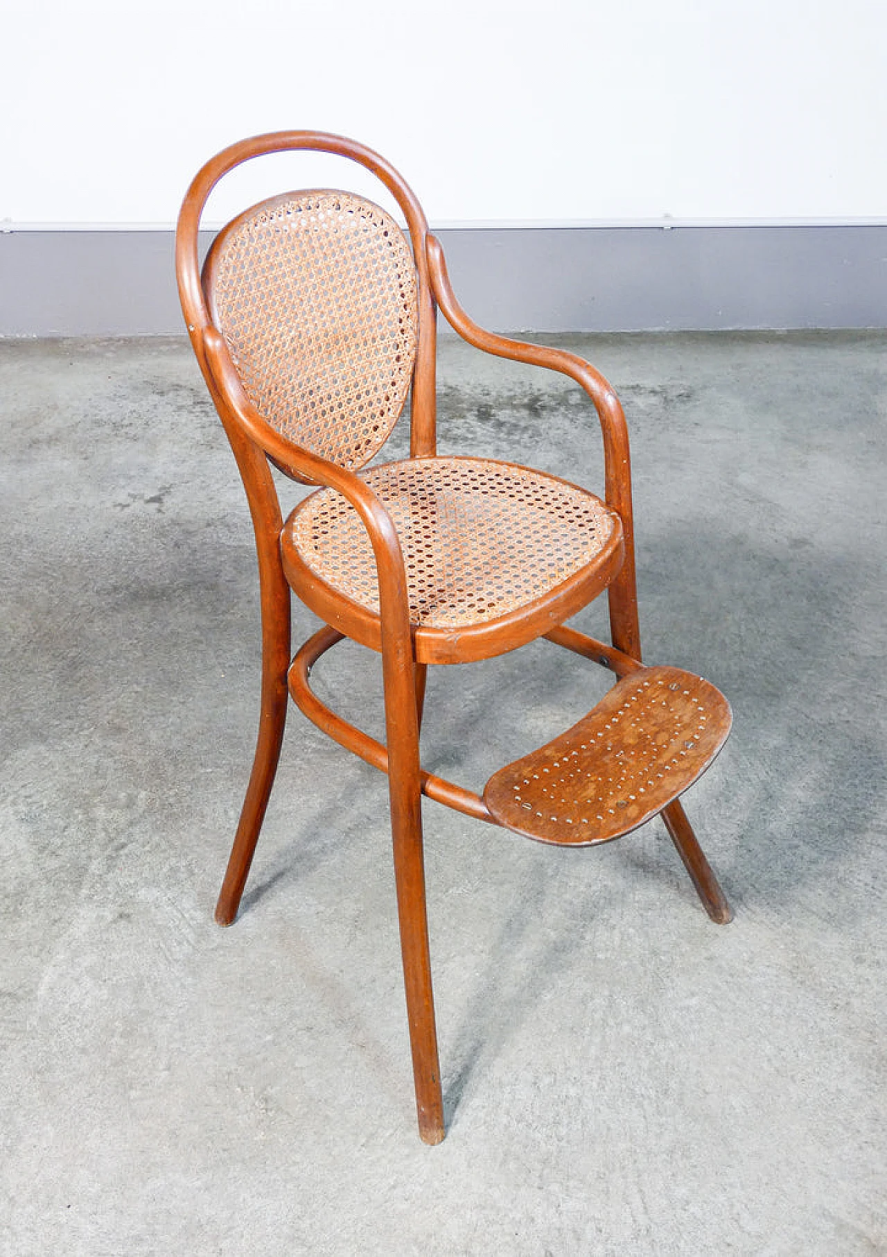 Bent beech and Vienna straw high chair by Thonet, 19th century 3