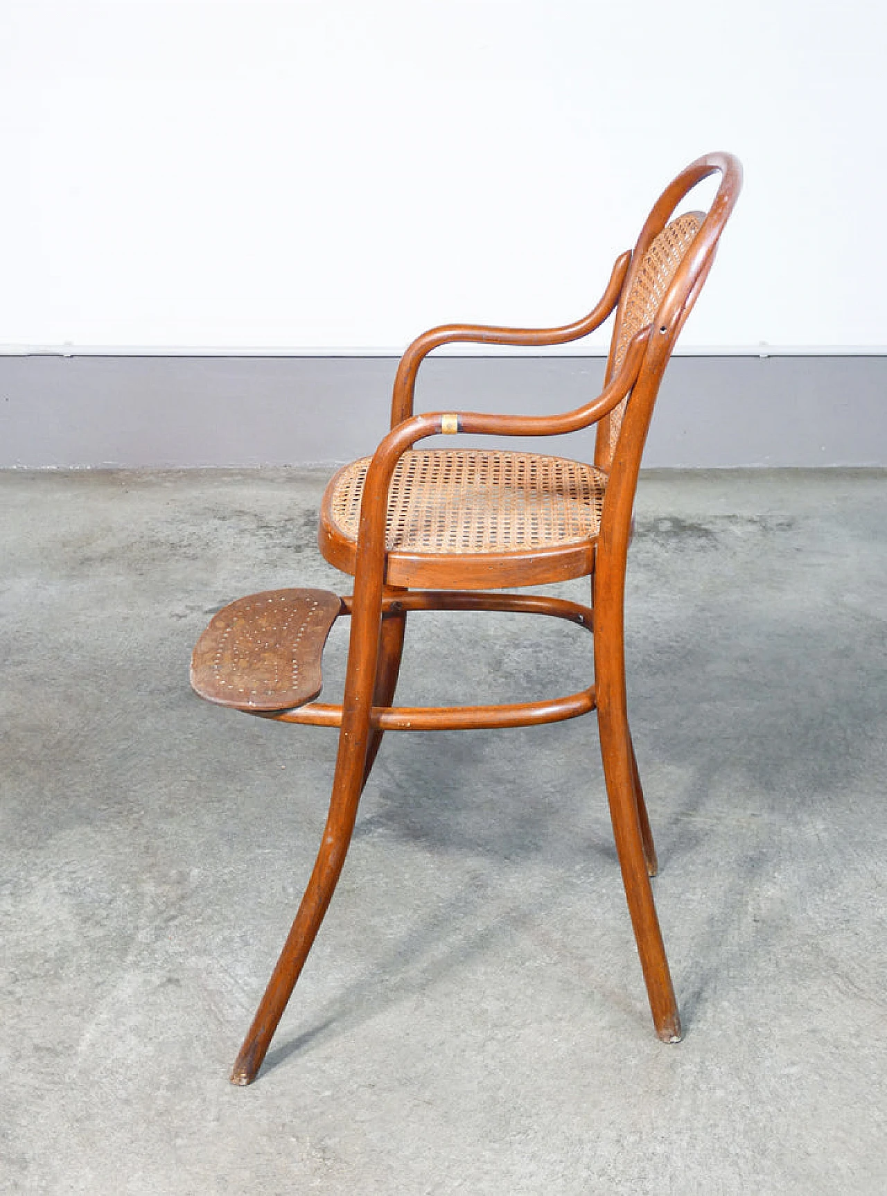 Bent beech and Vienna straw high chair by Thonet, 19th century 7