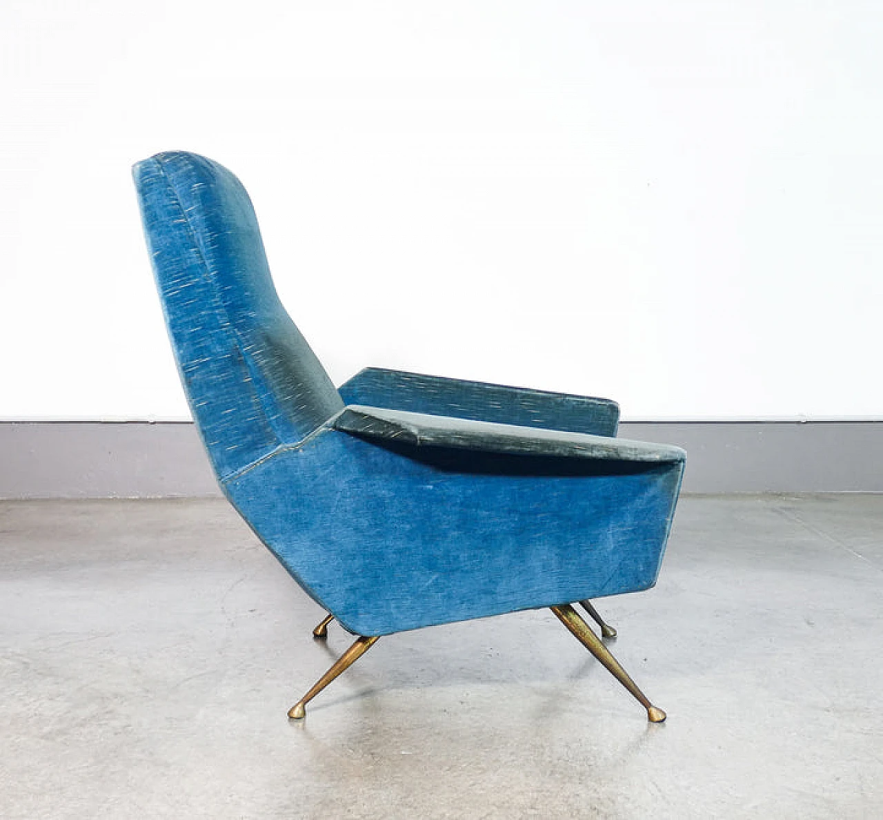 Blue velvet armchair, 1940s 6