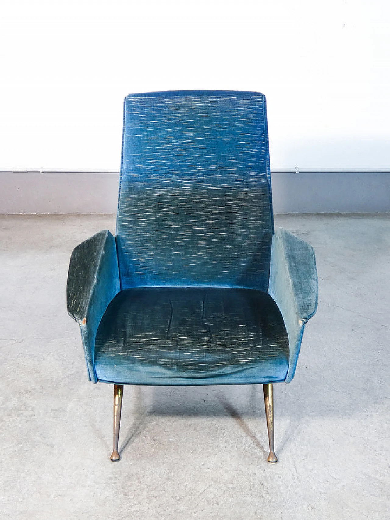 Blue velvet armchair, 1940s 8