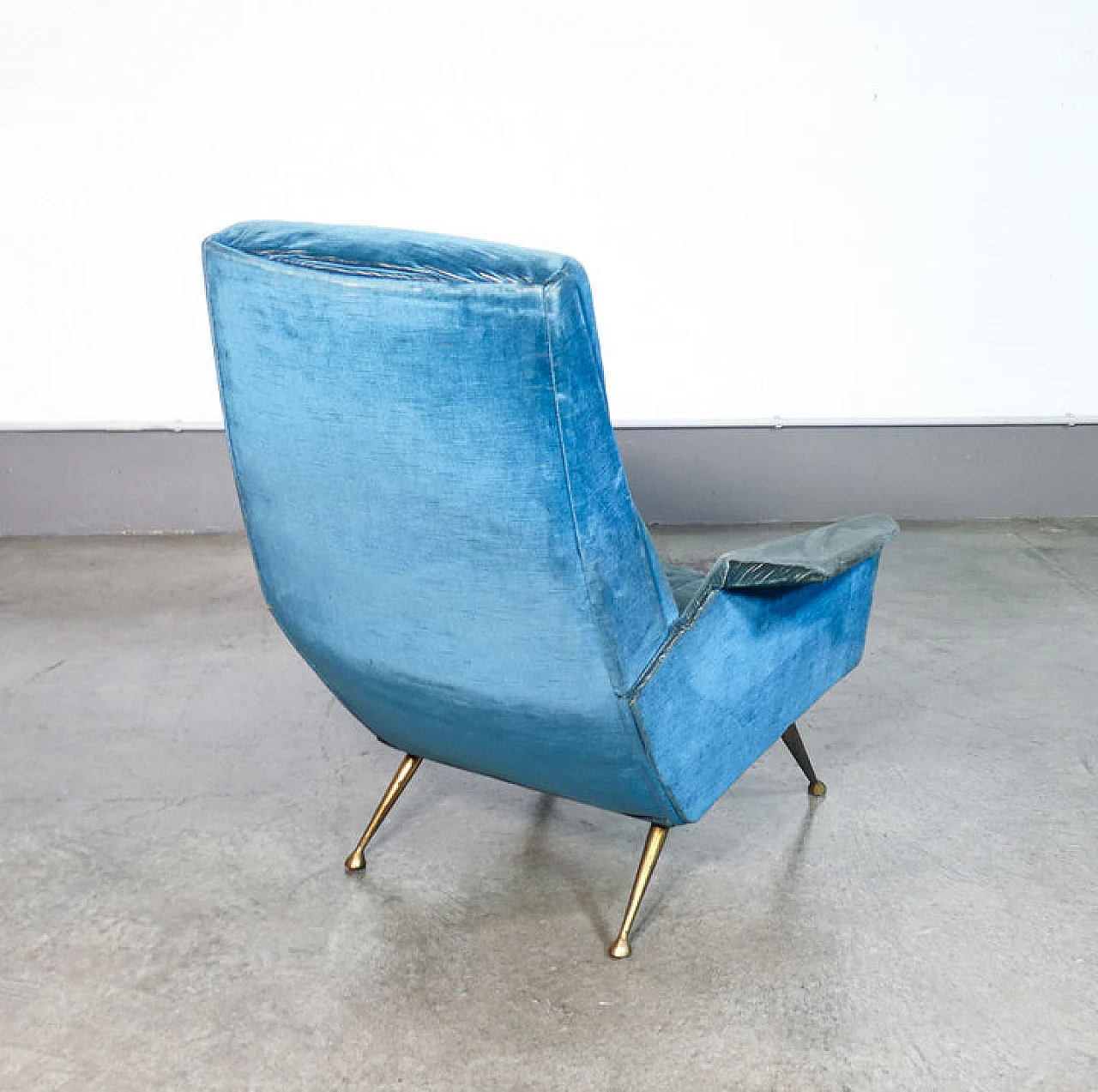 Blue velvet armchair, 1940s 11