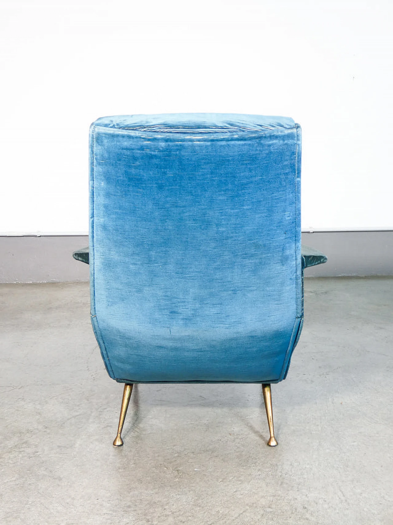 Blue velvet armchair, 1940s 12