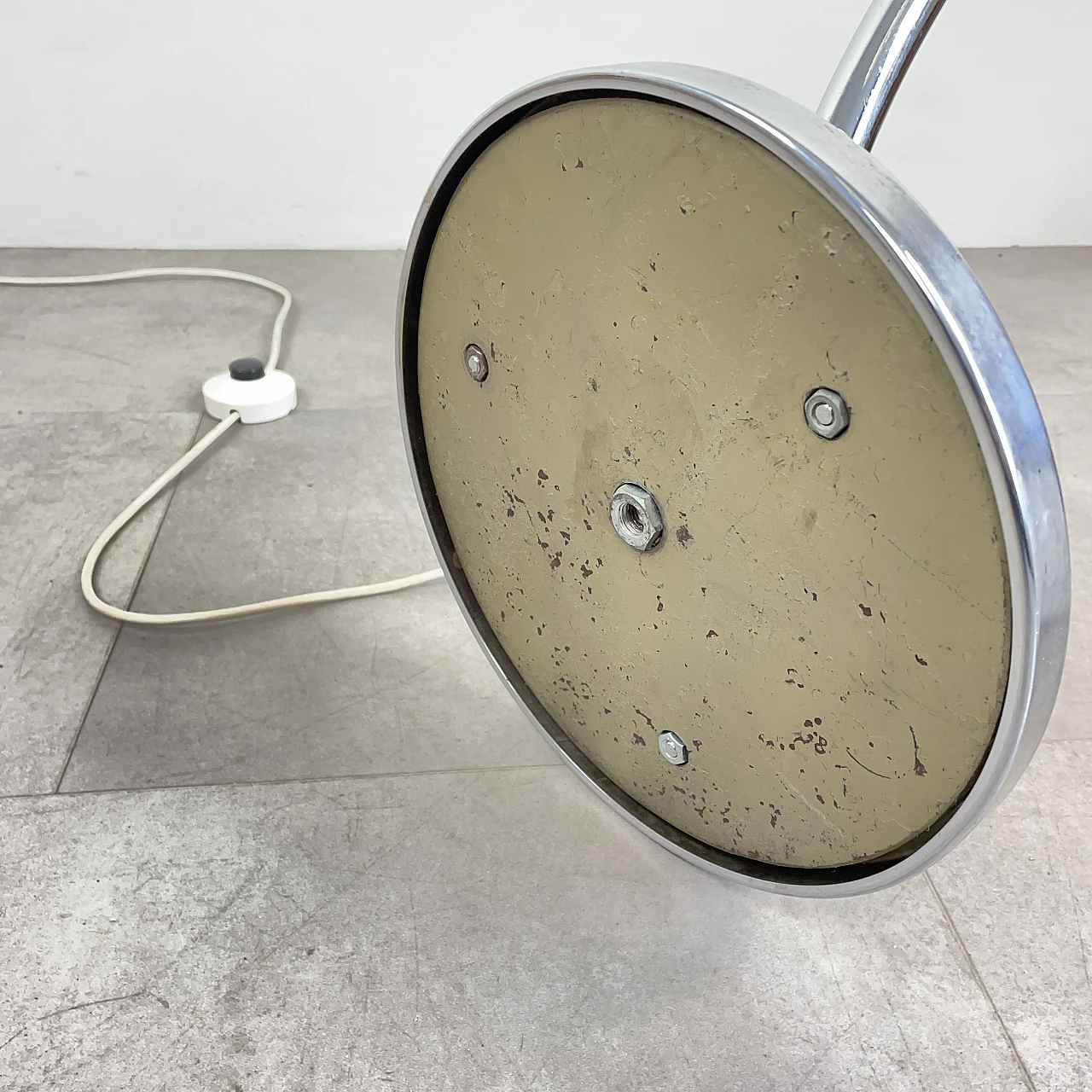 Floor lamp made of chrome-plated metal and opaline glass, 1970s 9