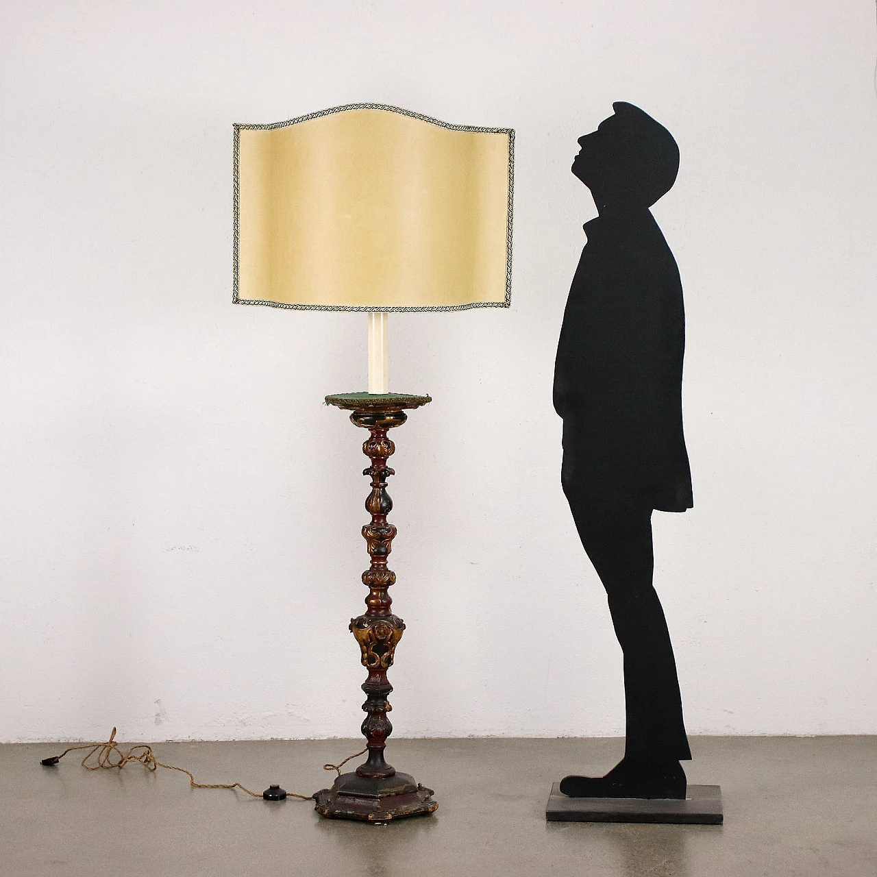 Carved wood and metal floor lamp 2