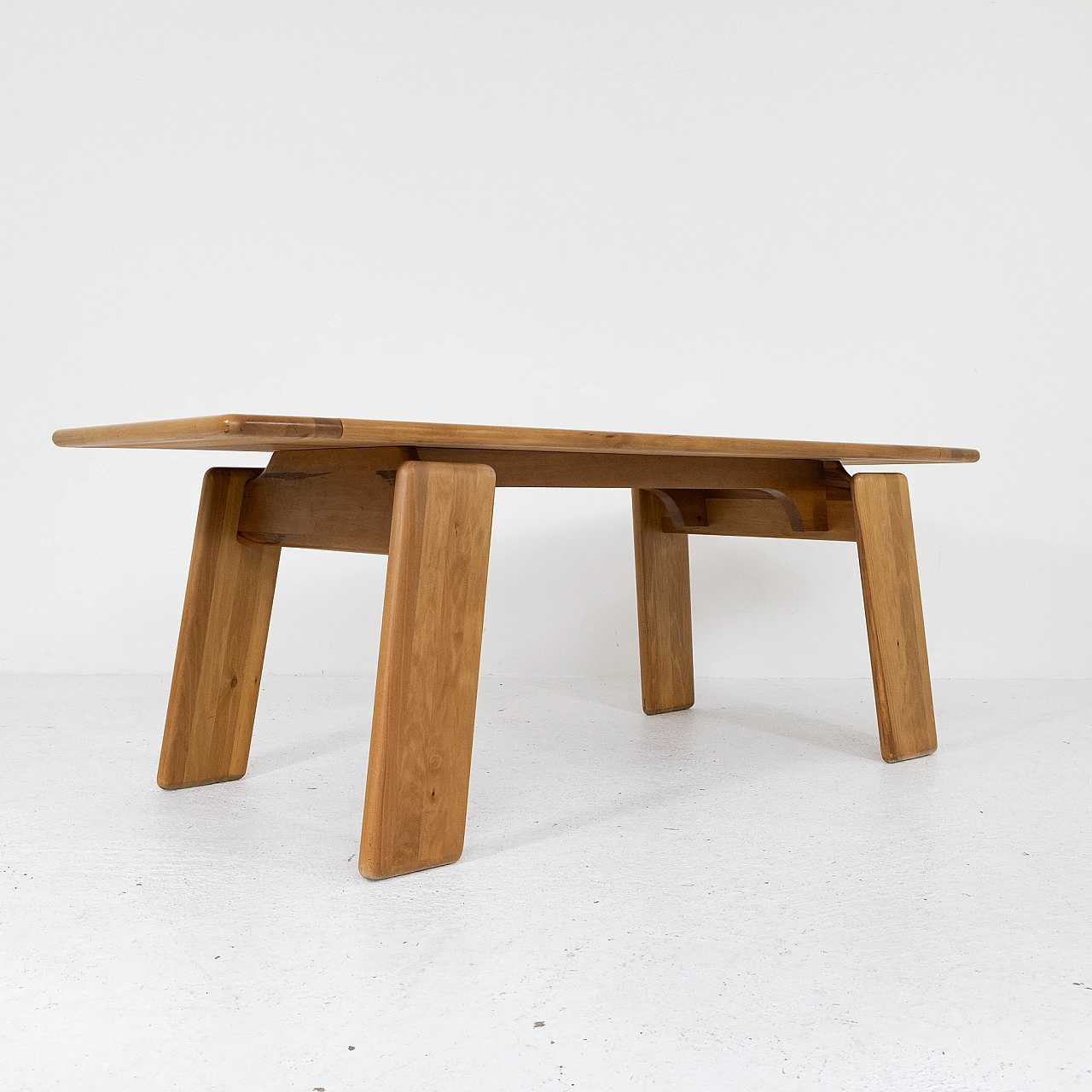 Tavolo in noce di Mario Marenco per Mobilgirgi, anni '70 4