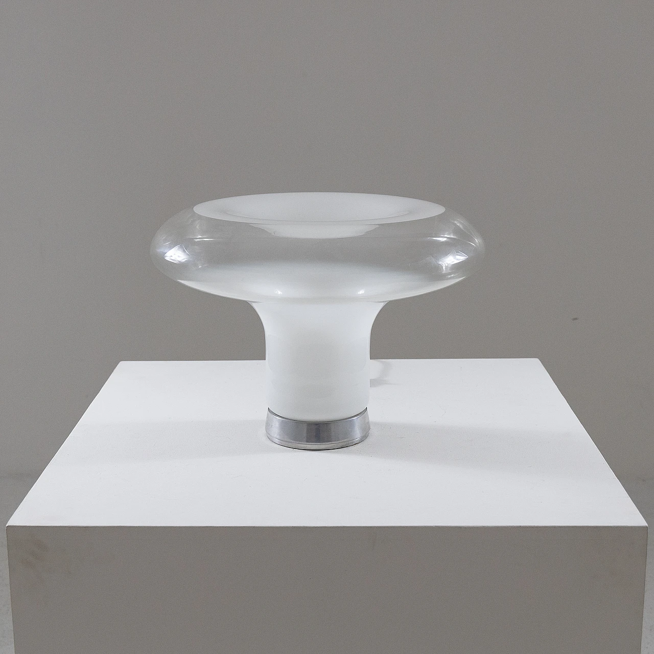 Lesbo table lamp by A. Mangiarotti for Artemide, 1960s 4