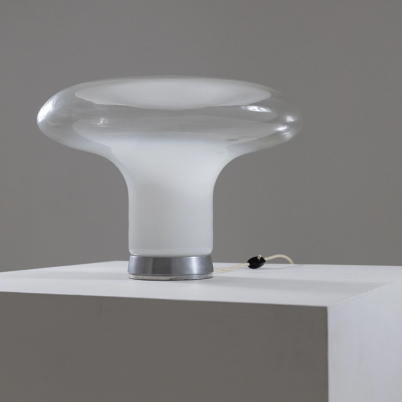 Lesbo table lamp by A. Mangiarotti for Artemide, 1960s 5