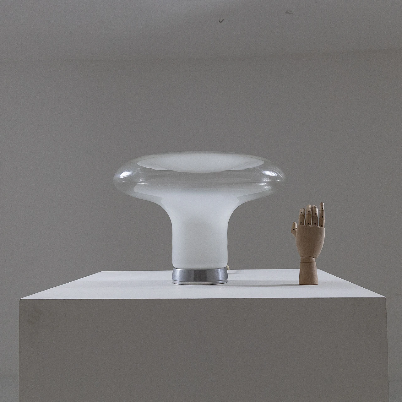 Lesbo table lamp by A. Mangiarotti for Artemide, 1960s 6