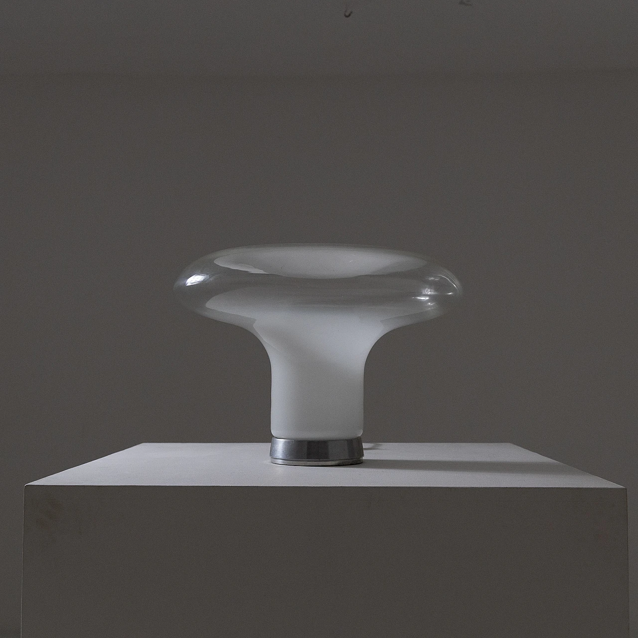 Lesbo table lamp by A. Mangiarotti for Artemide, 1960s 9