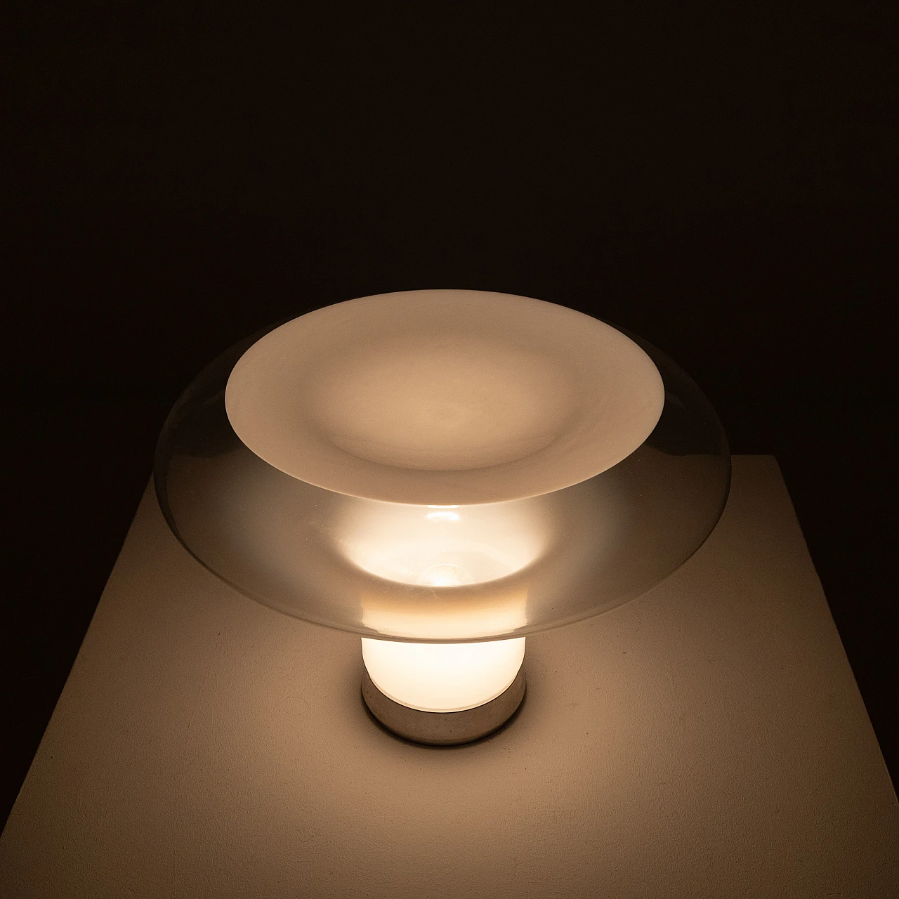 Lesbo table lamp by A. Mangiarotti for Artemide, 1960s 16