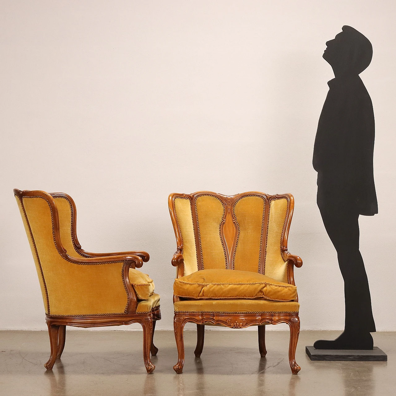 Coppia di poltrone bergère stile Barocchetto in noce 2