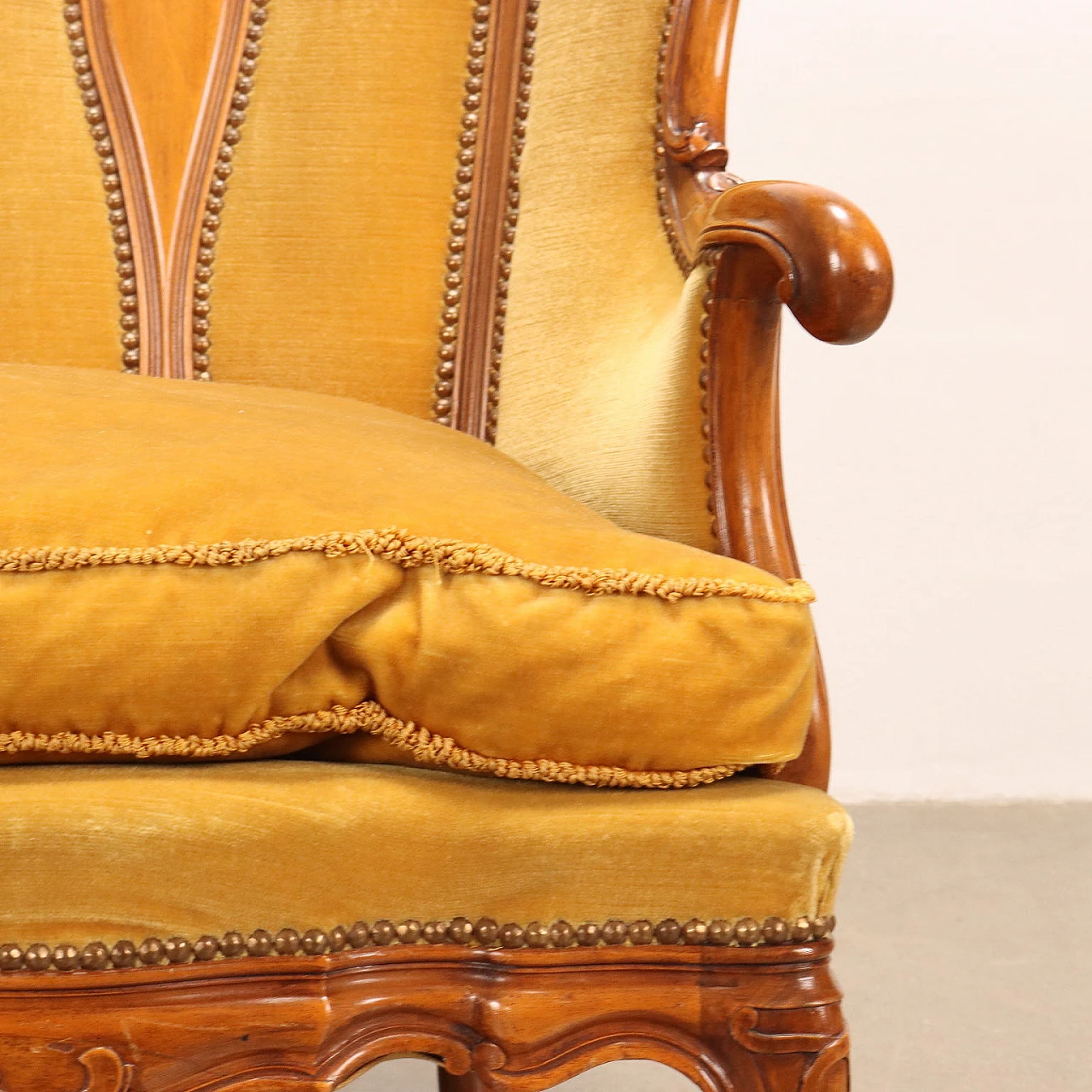 Coppia di poltrone bergère stile Barocchetto in noce 6
