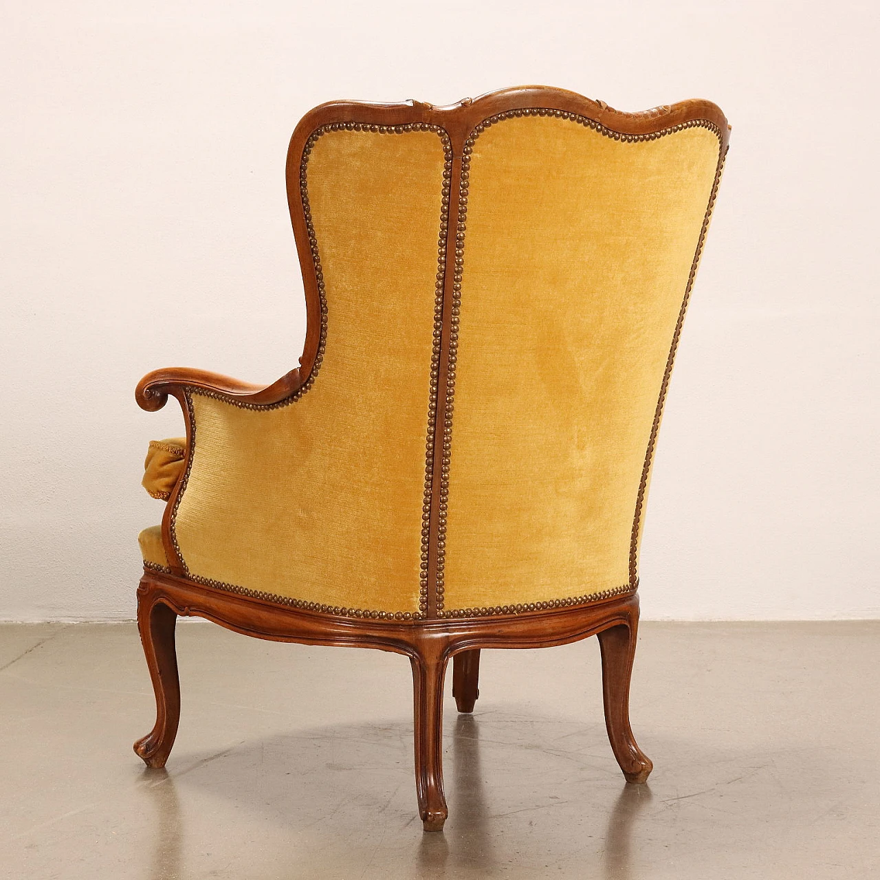 Pair of Barocchetto style walnut bergère armchairs 10