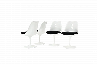 4 Tulip chairs by Eero Saarinen for Knoll International, 1970s