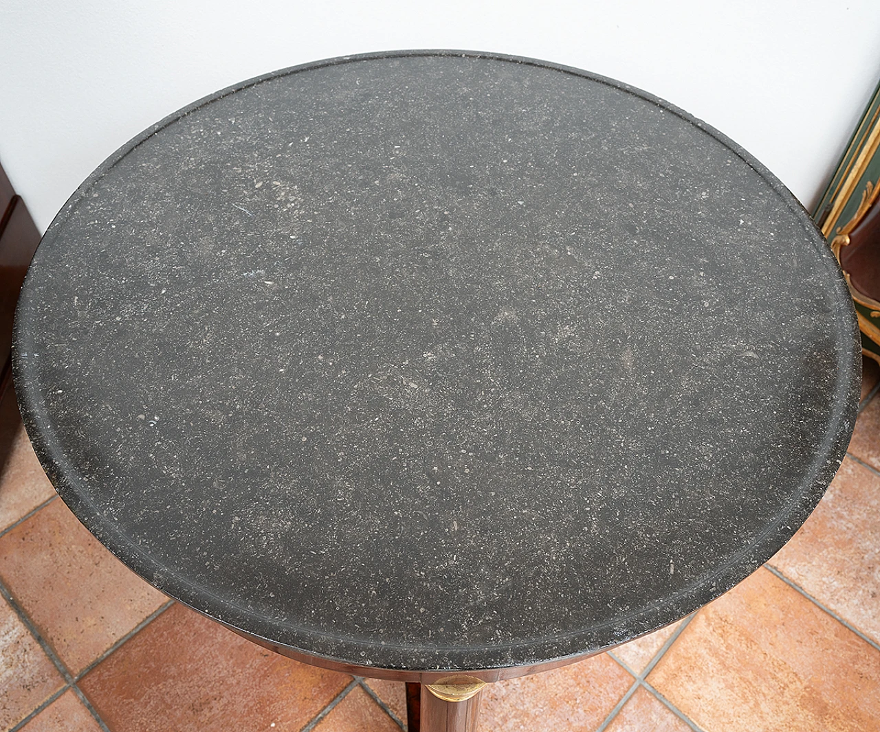 Tavolino Impero in piuma di mogano con piano in marmo, '800 2