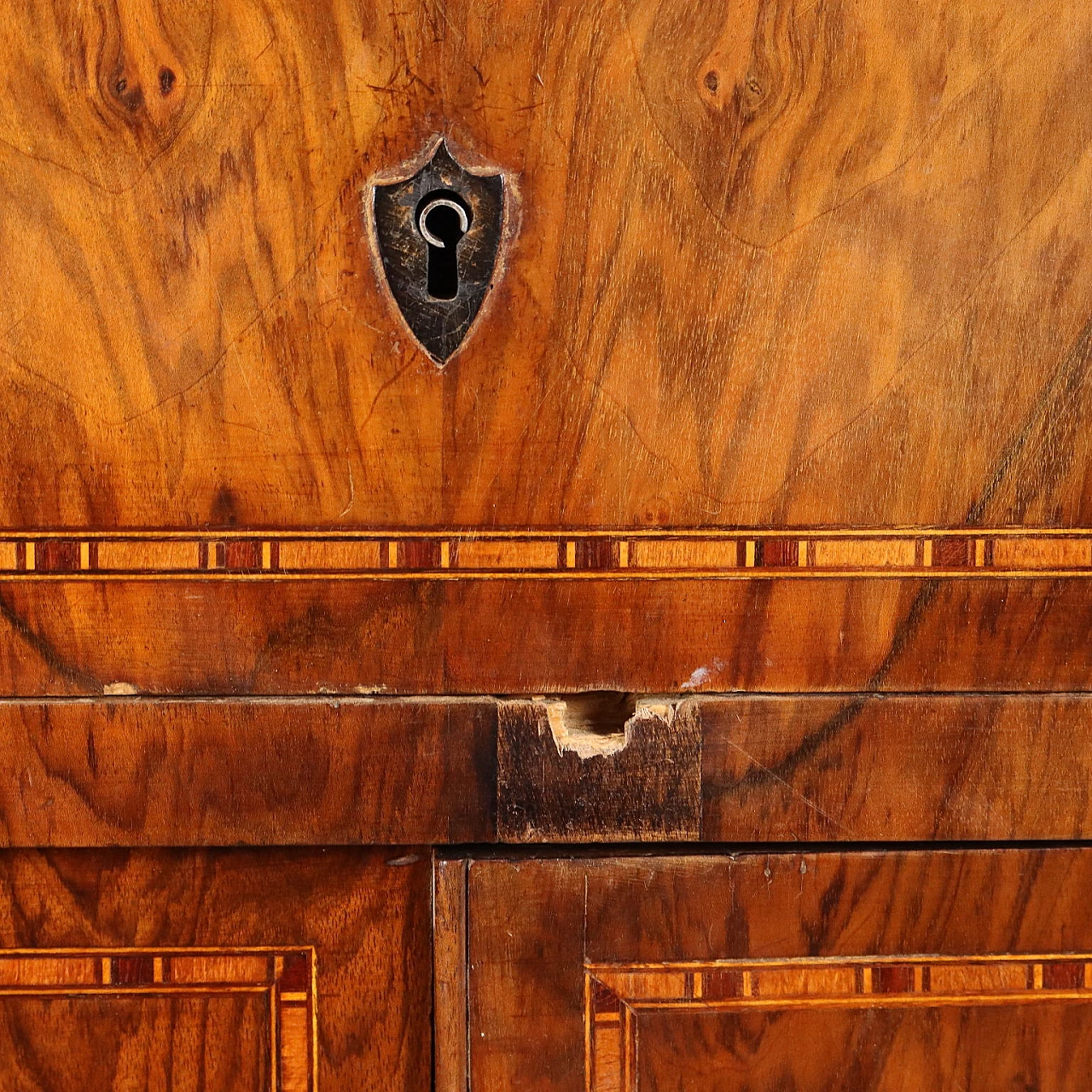 Walnut sideboard with maple inlays and marble top, 19th century 7