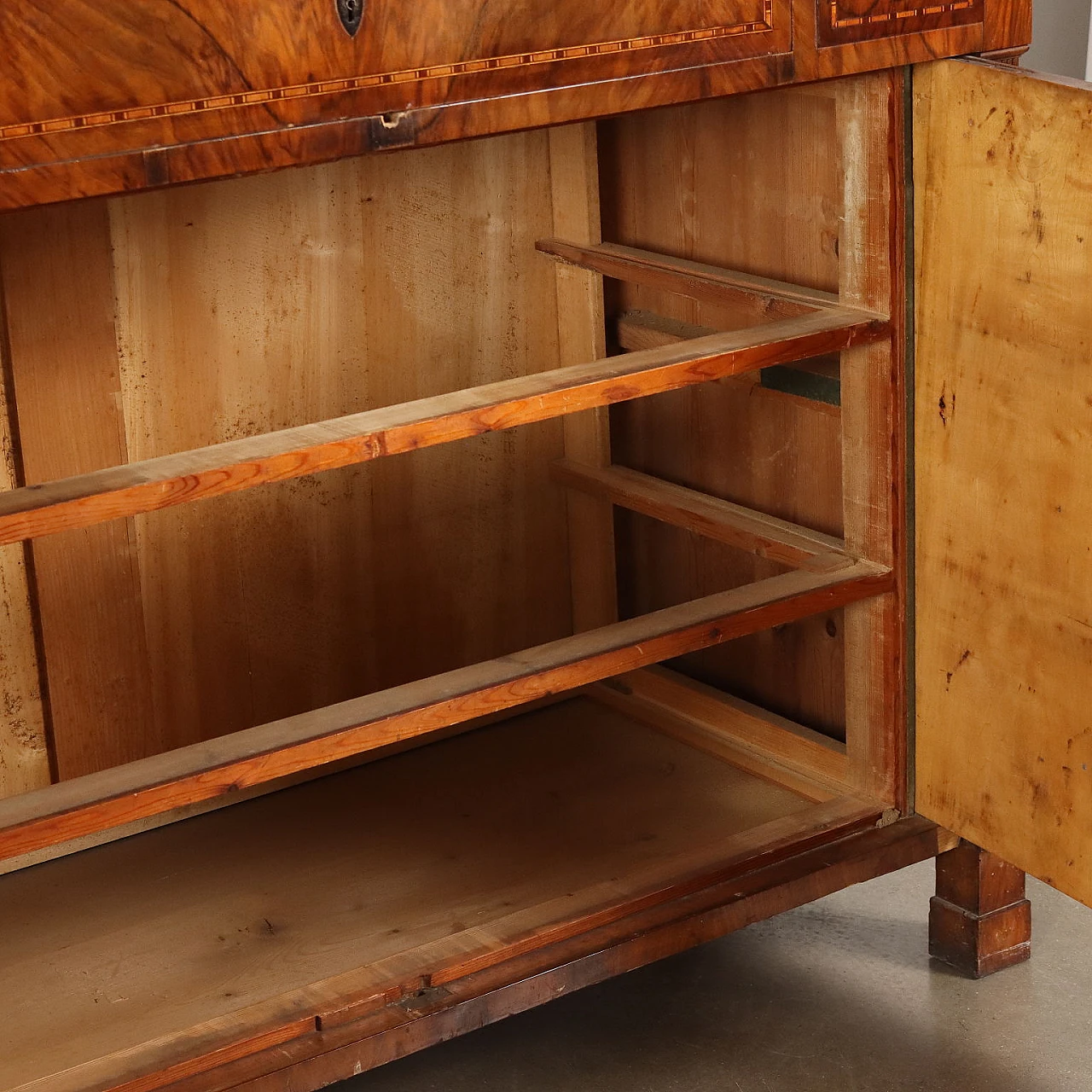 Walnut sideboard with maple inlays and marble top, 19th century 10