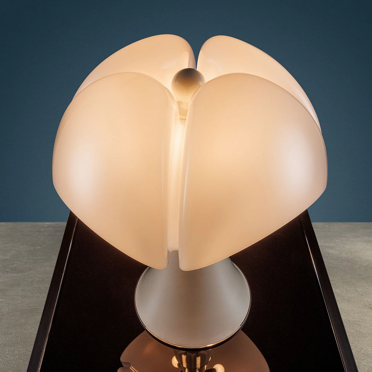 Pipistrello table lamp by Gae Aulenti for Martinelli, 1960s 4