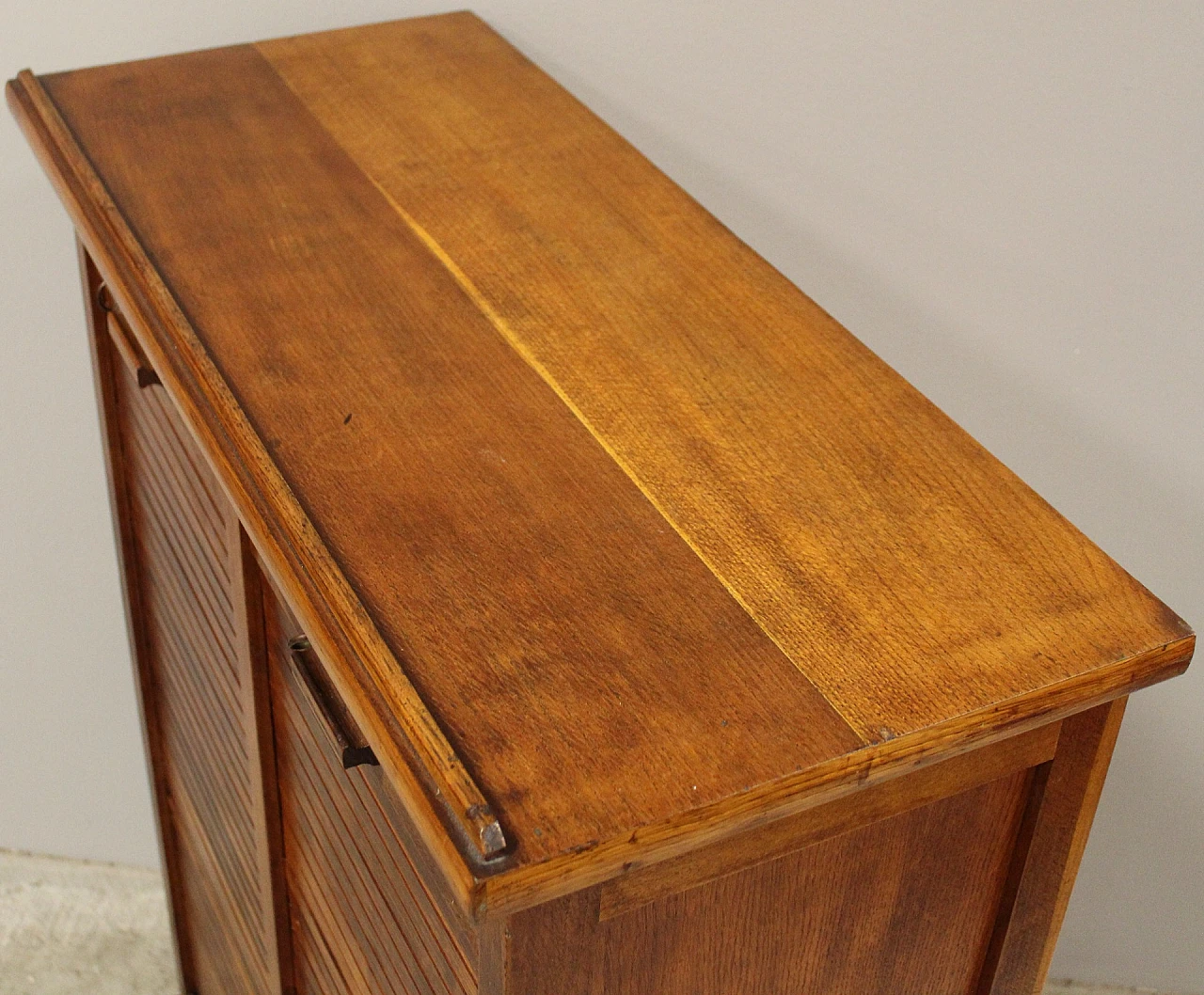 Double shutter oak file cabinet, early 20th century 10