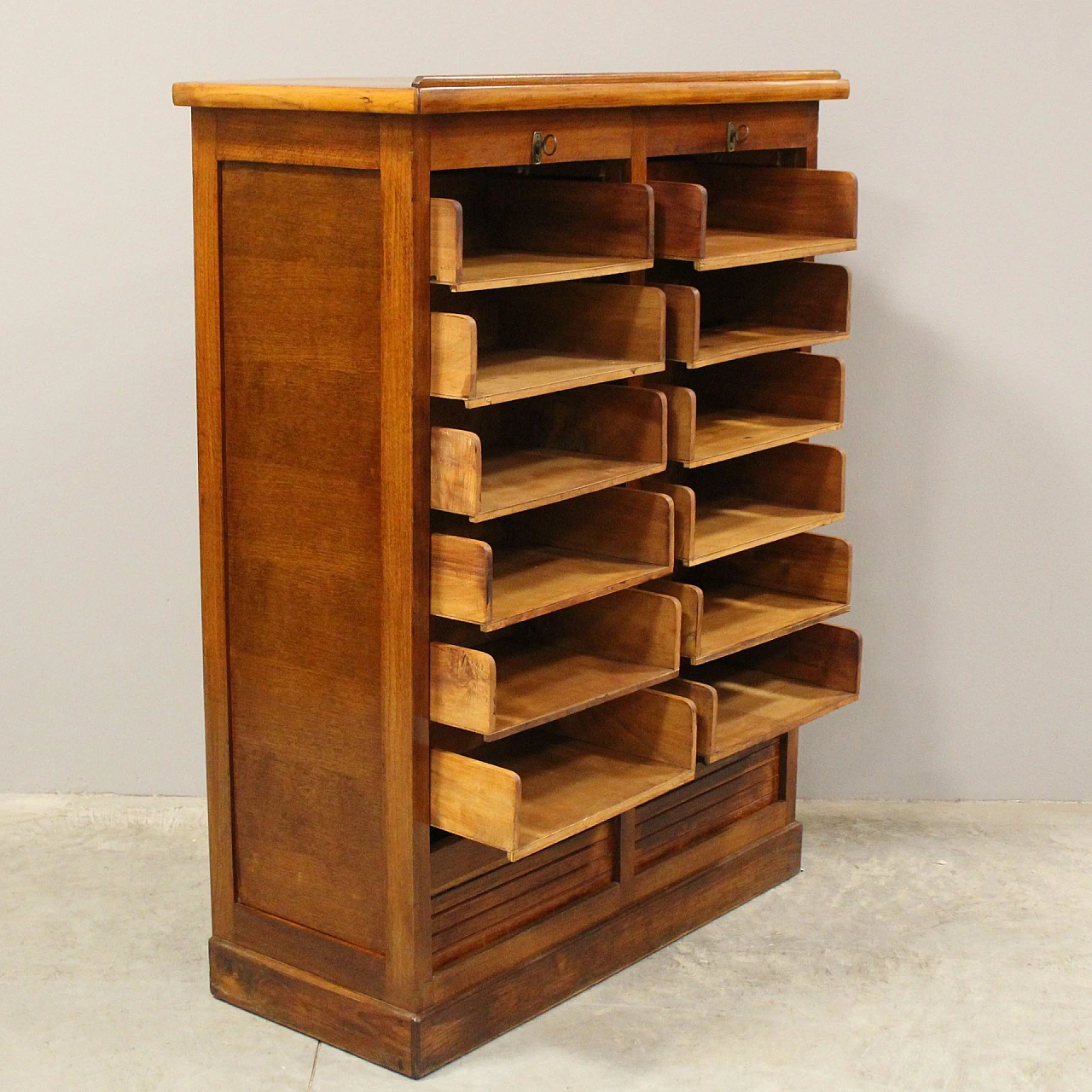 Double shutter oak file cabinet, early 20th century 11