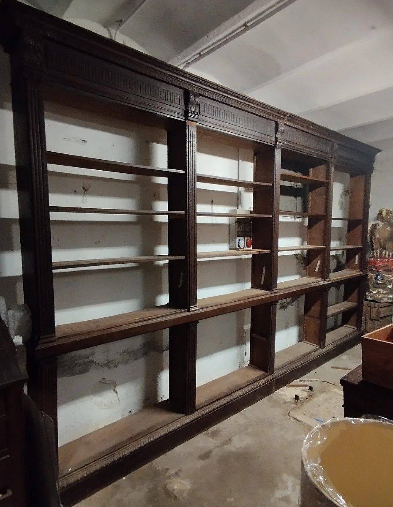 Libreria a giorno in legno massiccio, fine '800 1