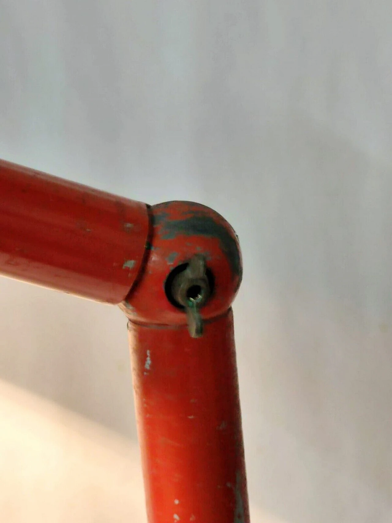 Lampada da terra in metallo verniciato rosso di Stilnovo, anni '60 7