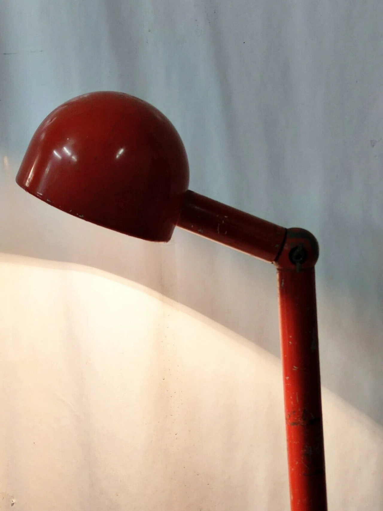 Lampada da terra in metallo verniciato rosso di Stilnovo, anni '60 8