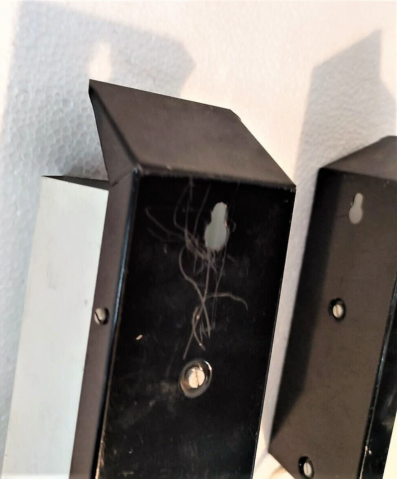 3 Applique in metallo laccato bianco e nero di Philips, anni '70 10