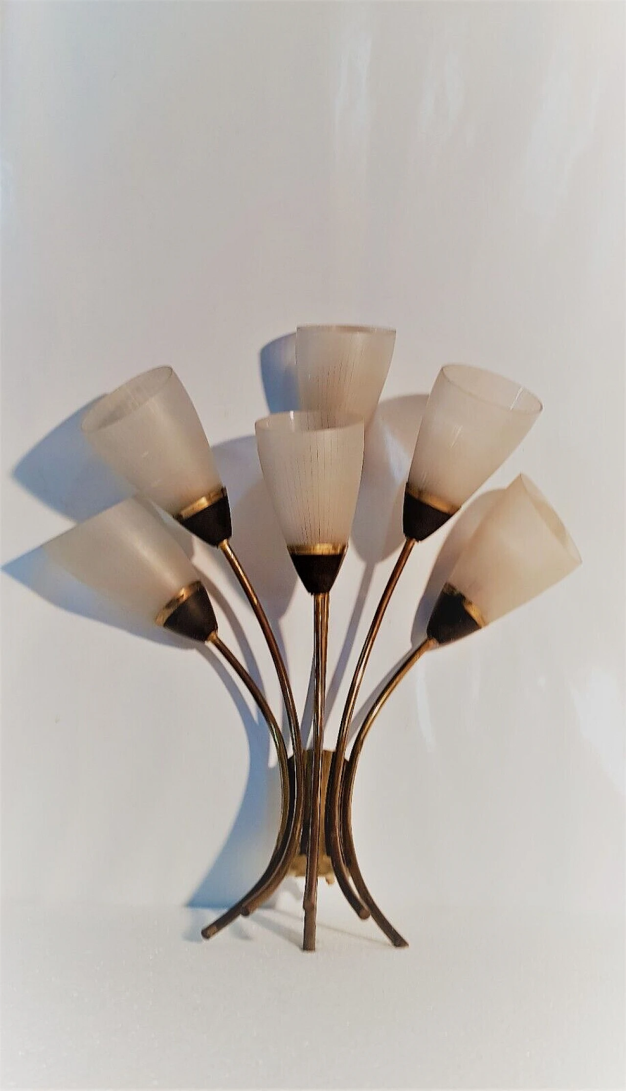 Applique a sei luci in ottone e vetro di Stilnovo, anni '50 4