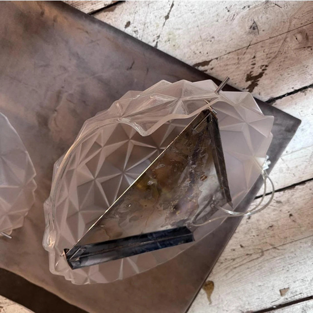 Coppia di applique in metallo cromato e vetro di Murano, anni '80 5