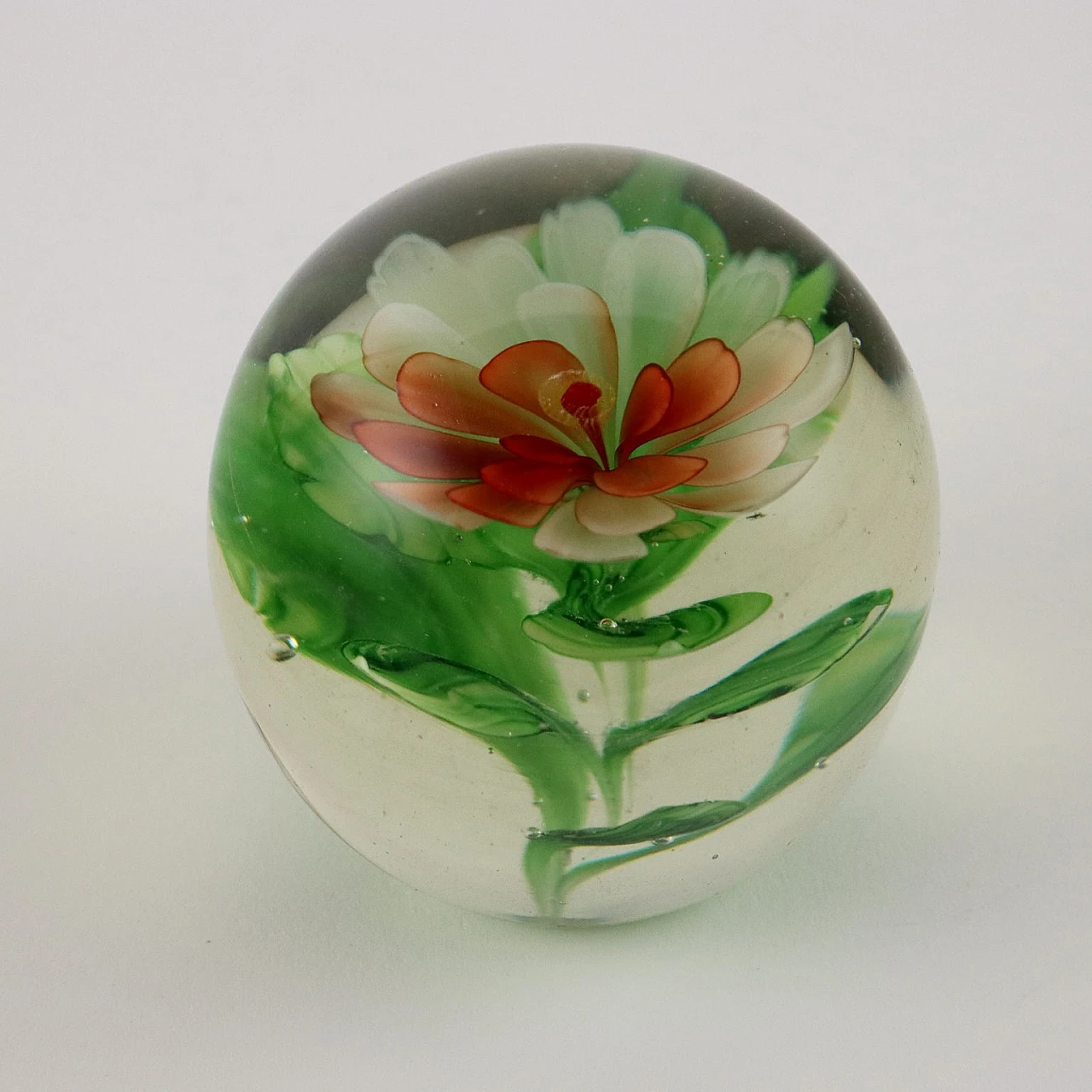10 Murano glass paperweights, 1950s 6