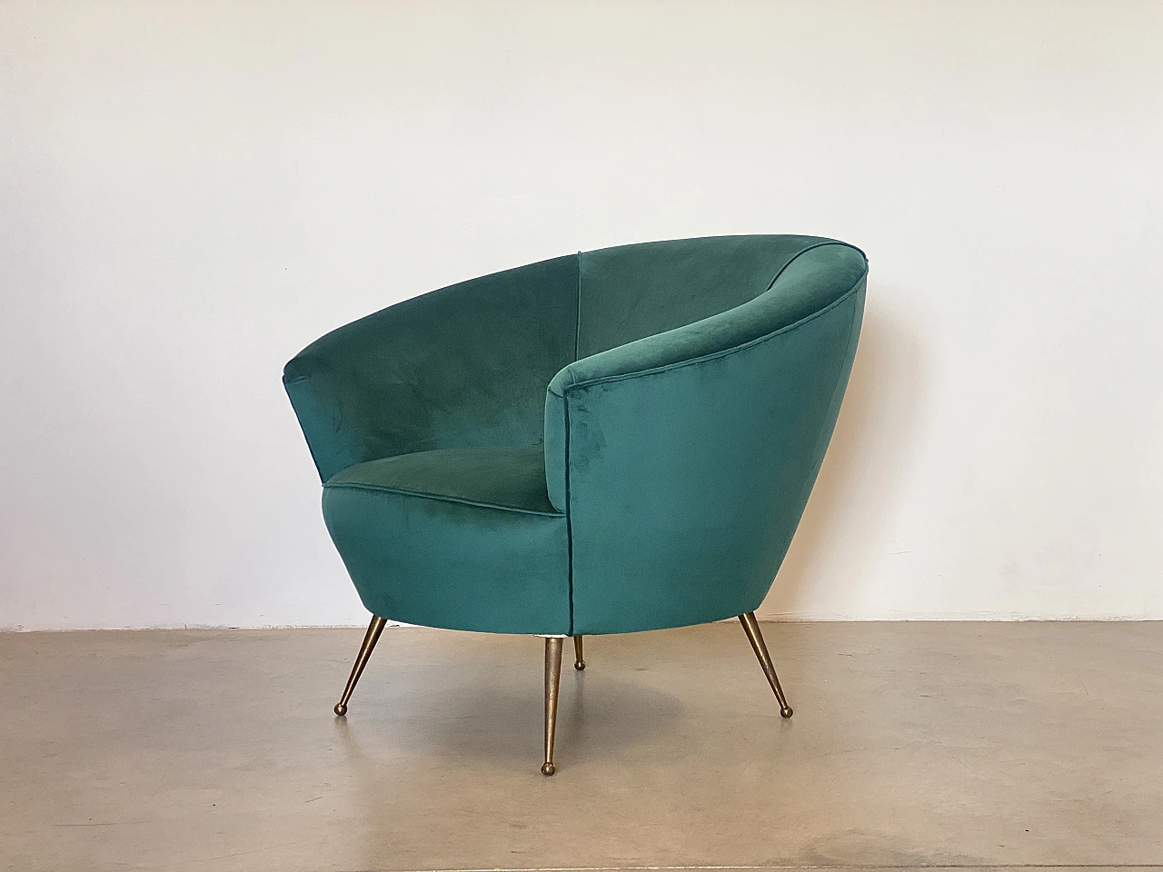 Coppia di Poltrone in velluto verde e ottone di ISA Bergamo, anni '50 11