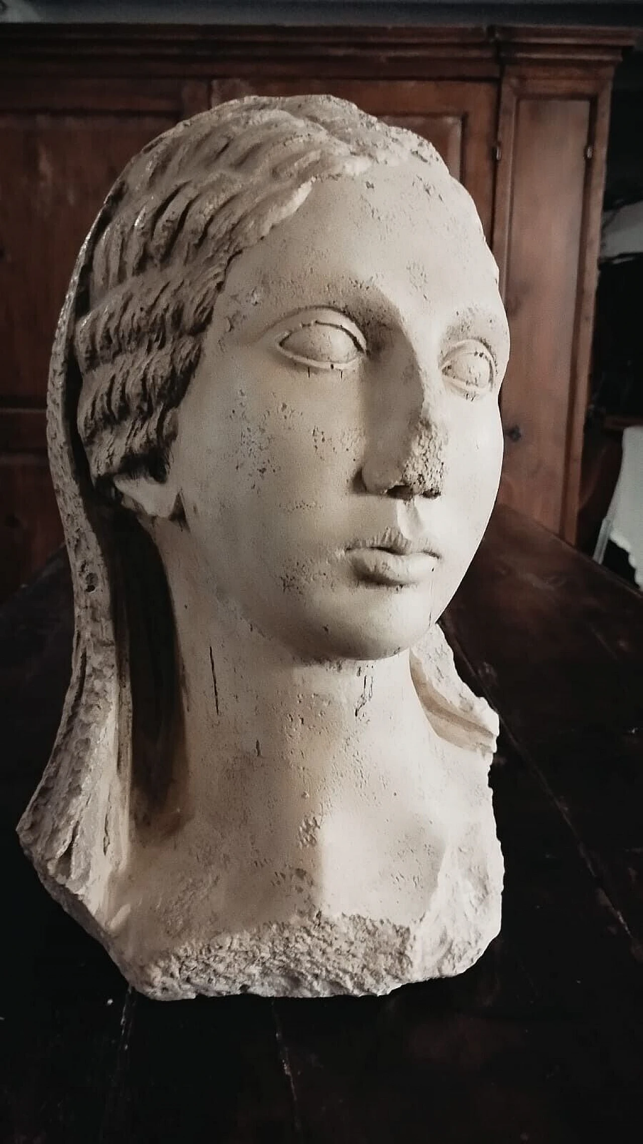 Volto di donna greca, scultura in gesso, inizio '900 1