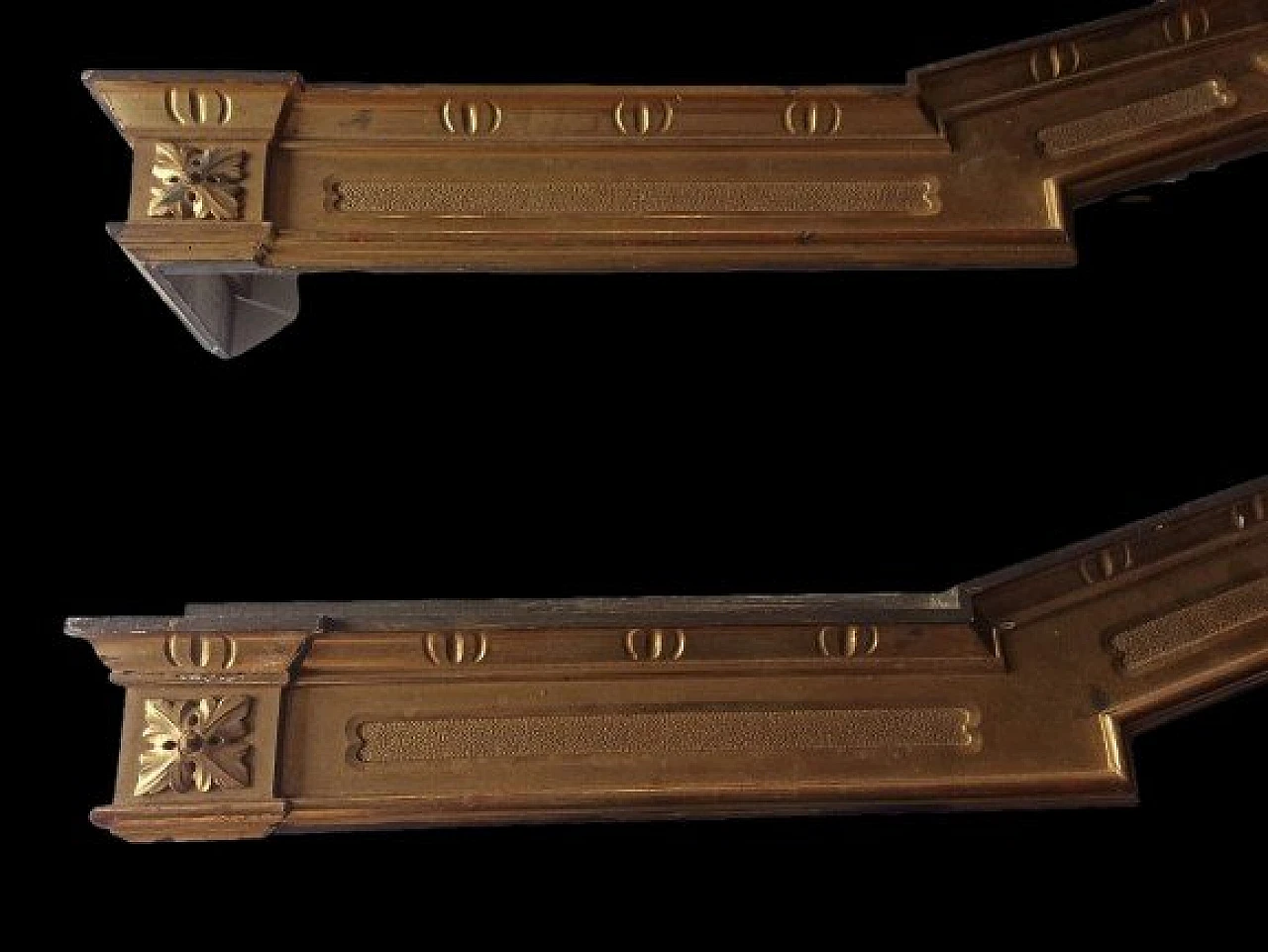 Coppia di mantovane lombarde in legno dorato, seconda metà dell'800 3