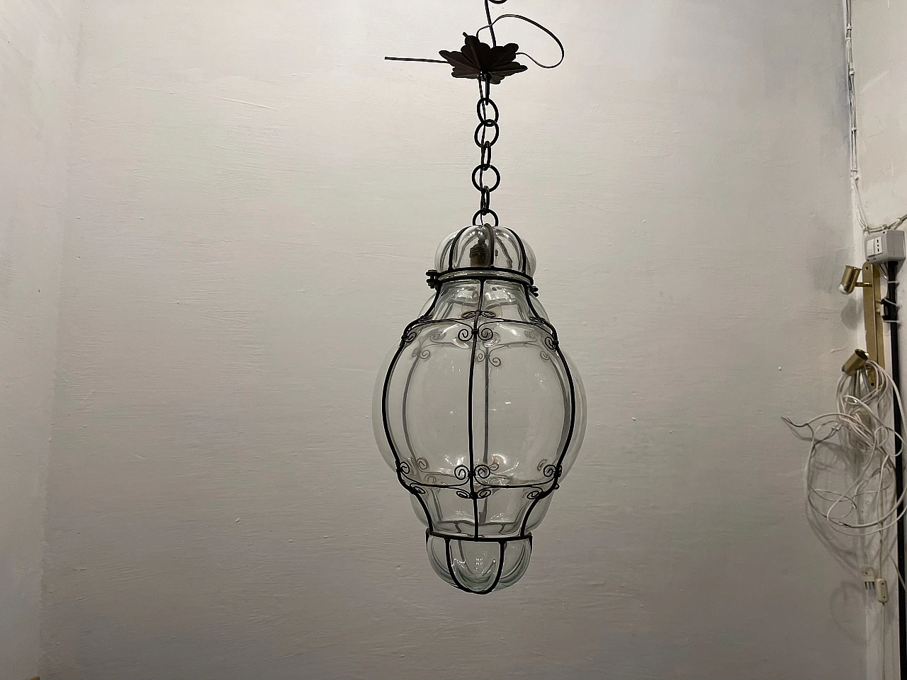 Lampada da soffitto in ferro battuto e vetro di Murano, anni '50 2