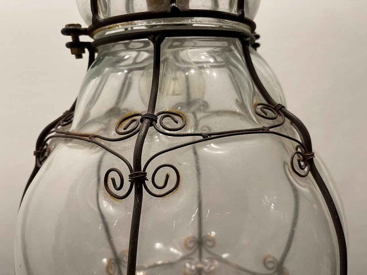 Lampada da soffitto in ferro battuto e vetro di Murano, anni '50 4