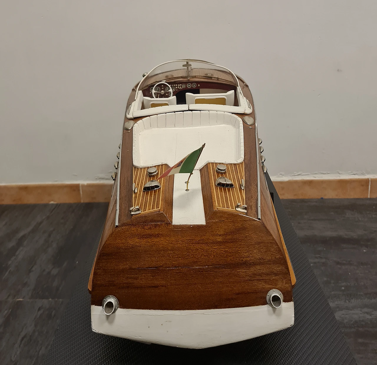 Modellino in scala motoscafo Acquarama Riva, anni '80 12