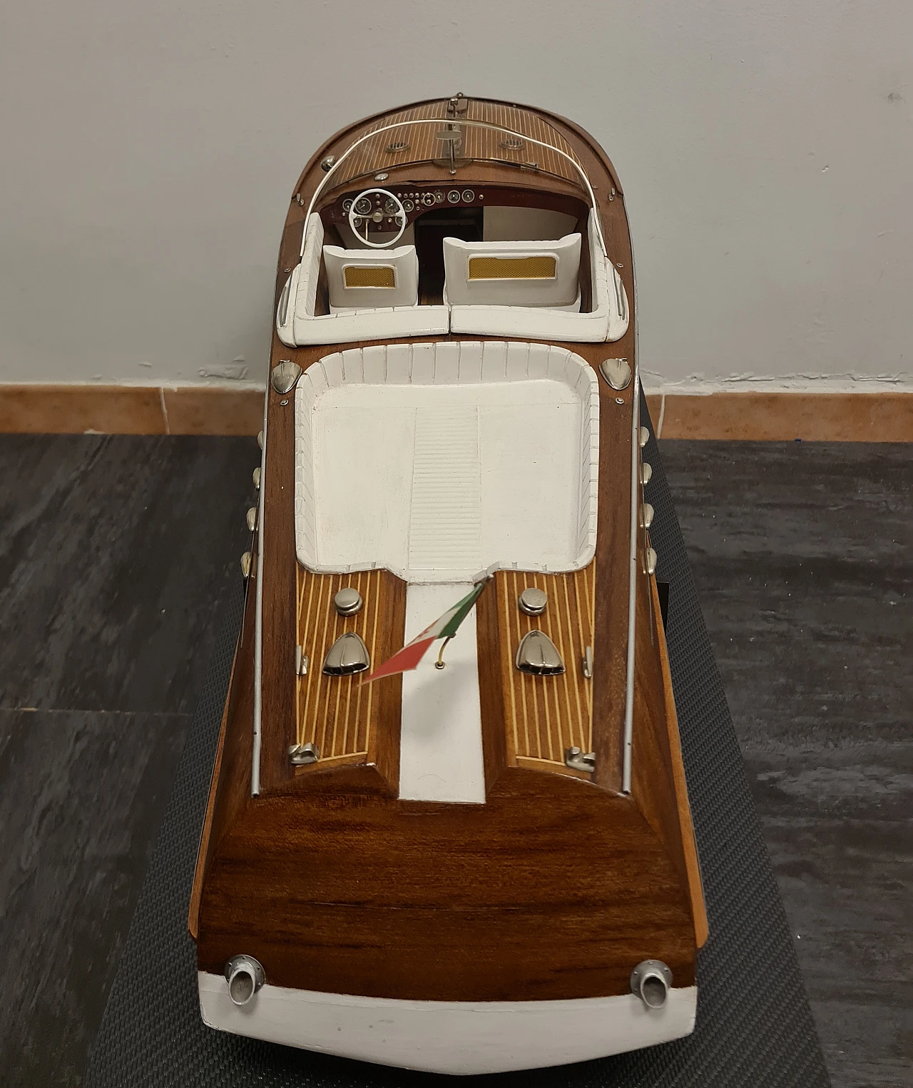 Modellino in scala motoscafo Acquarama Riva, anni '80 13