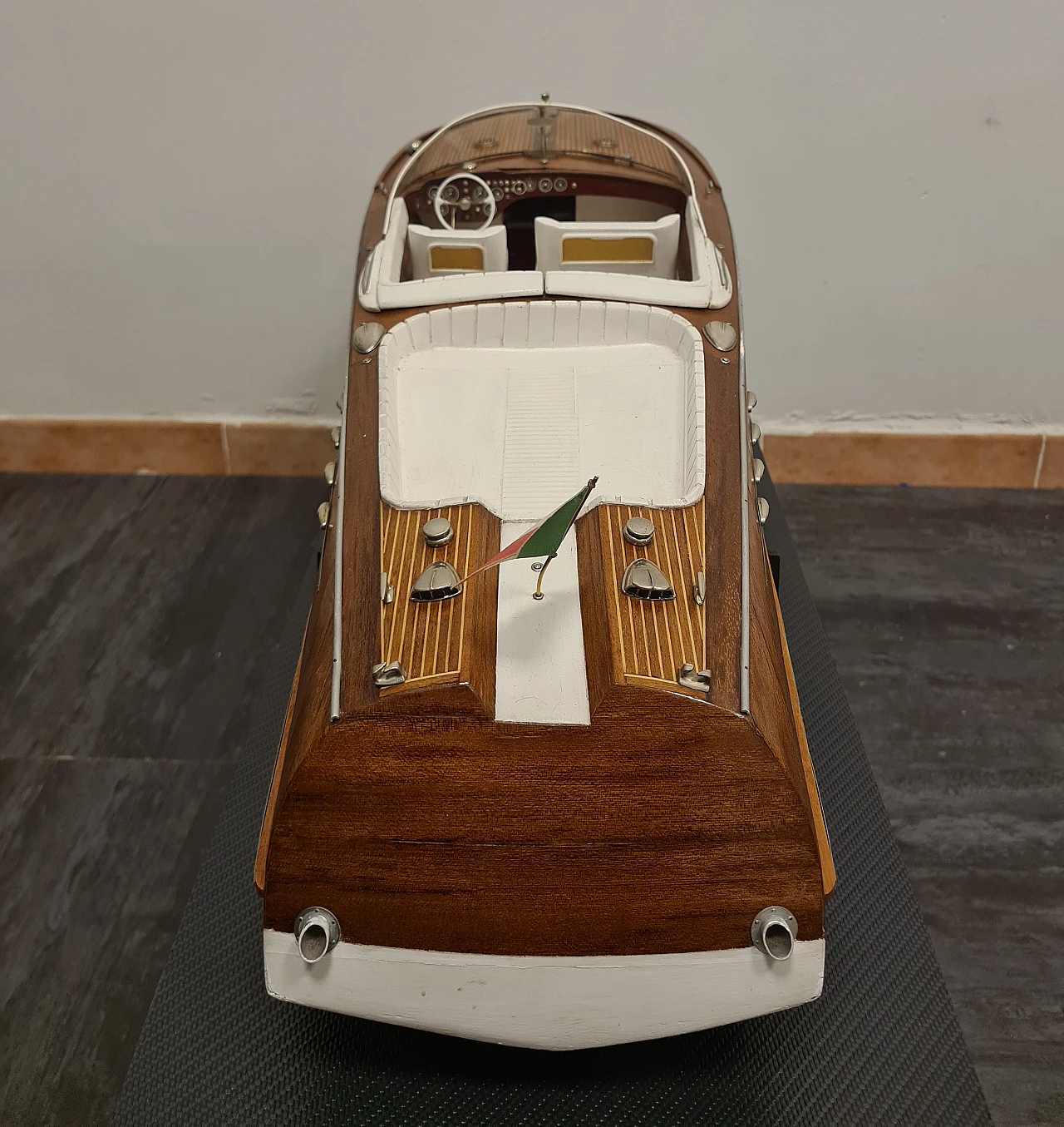 Modellino in scala motoscafo Acquarama Riva, anni '80 14