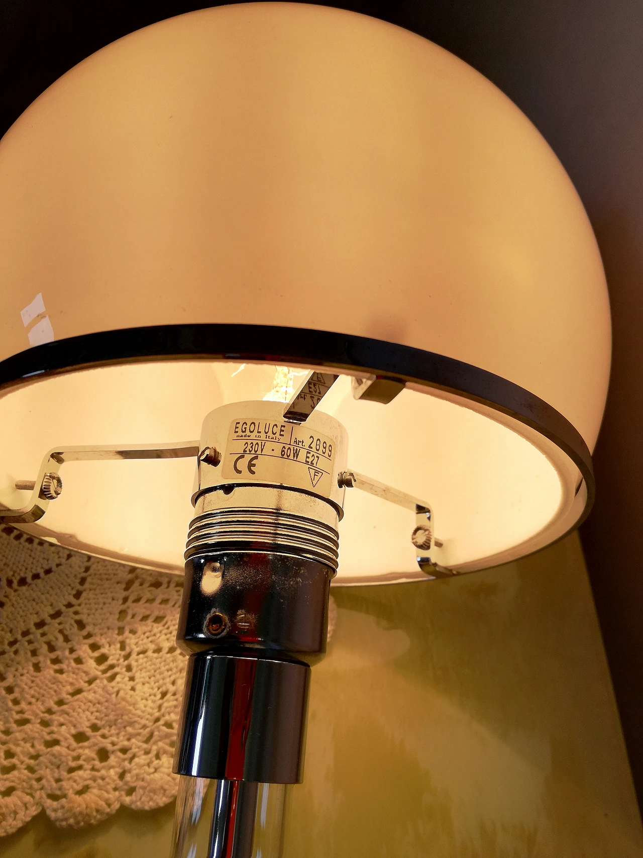 Coppia di lampade da tavolo stile Bauhaus in metallo e vetro, anni '90 14