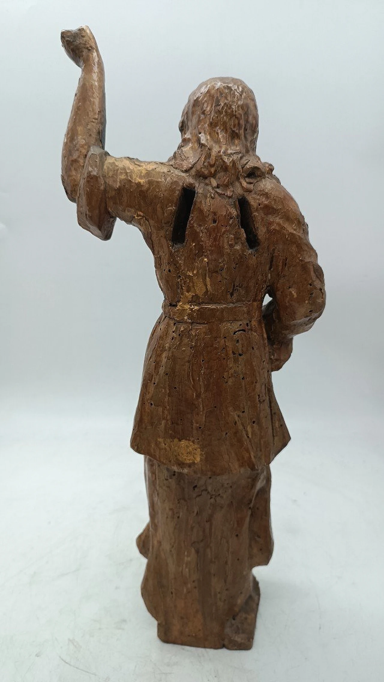 Coppia di sculture toscane di angeli in legno dorato, fine '600 10